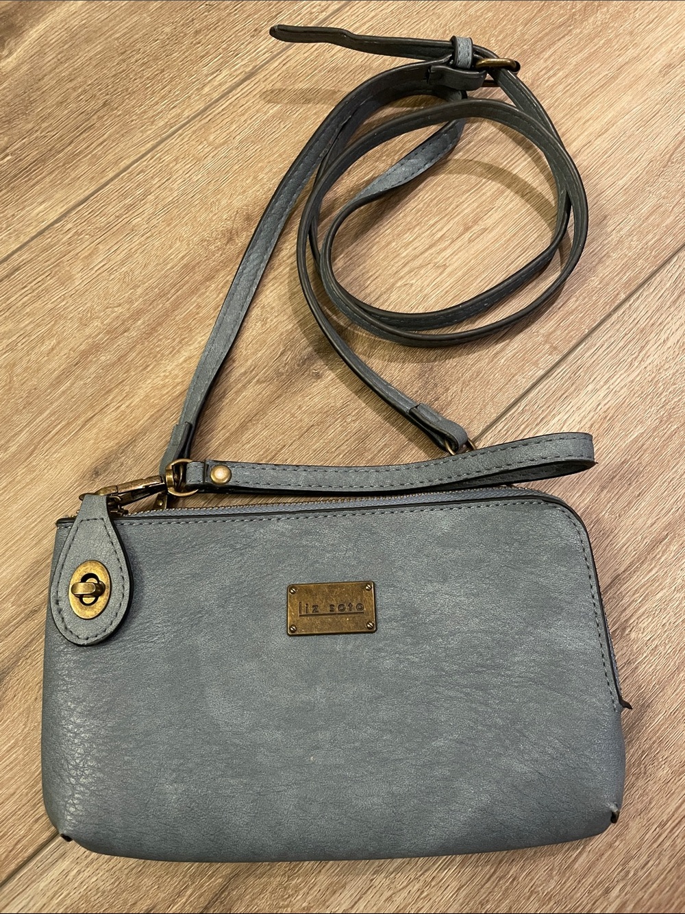 NWOT Liz Soto Handbags Aqua Wristlet/Crossbody Purse With Bronze Accents
